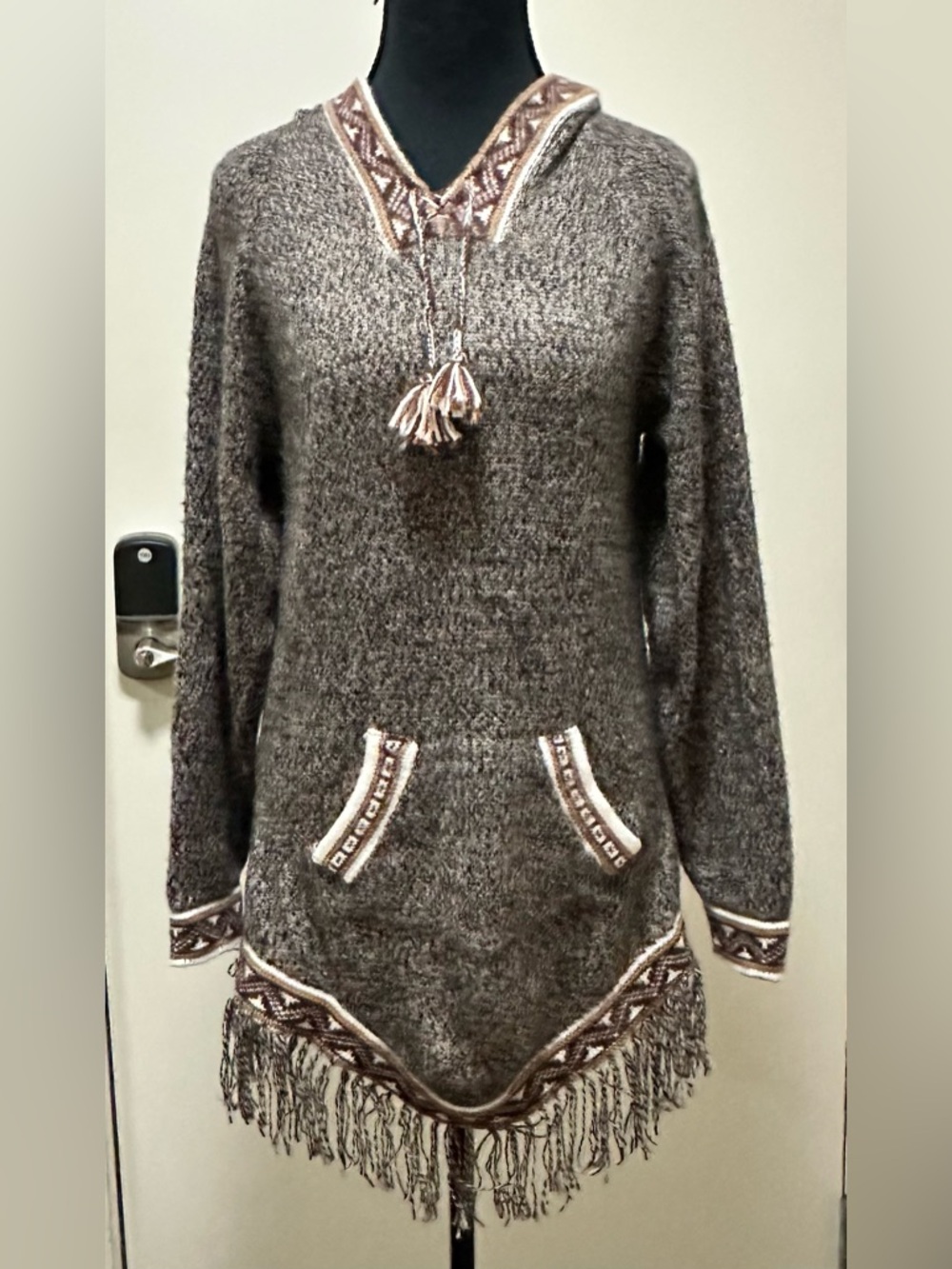 Cute Alpaca Knit Pullover. Size M. No Tags. Read description carefully.